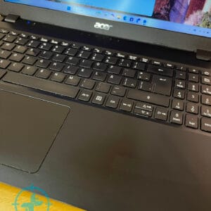 Notebook Acer i3 10th 8GB 256 NVMe - Imagen 3