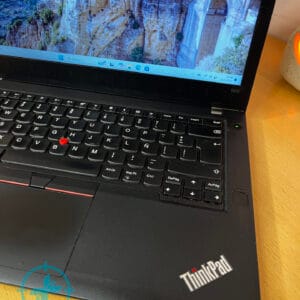 Notebook Lenovo Thinkpad i5 7th 8gb 512 SSD - Imagen 3