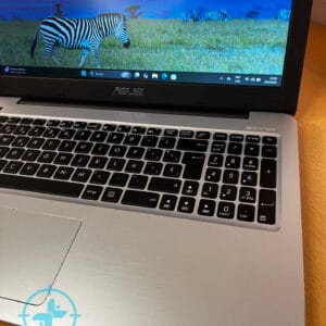 Notebook ASUS i7 6th NVIDIA 8gb 240 SSD - Imagen 3