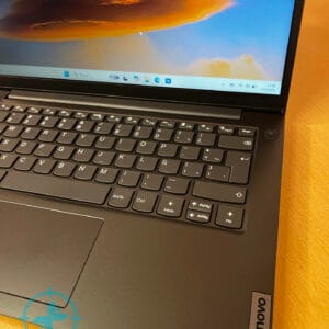 Notebook Lenovo i5 13th 8gb 512 NVME - Imagen 3